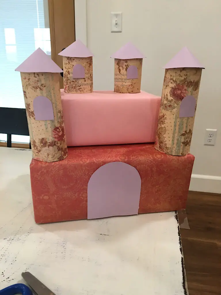 castle valentine box with a door